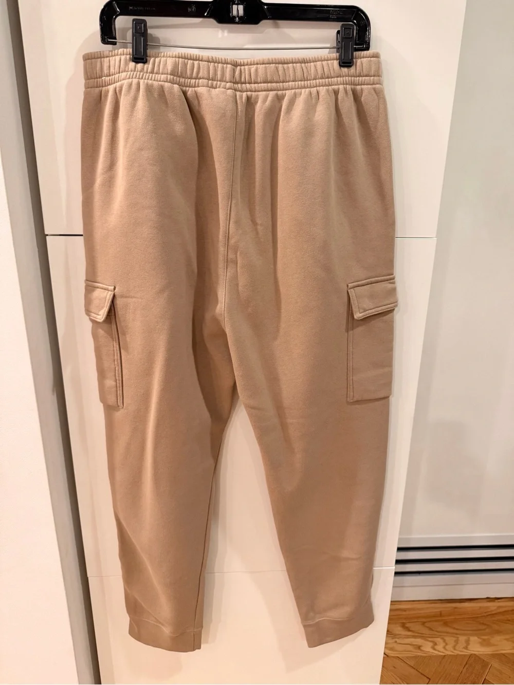 Nike Men’s Tan Cargo Fleece Jogger Pants Size L